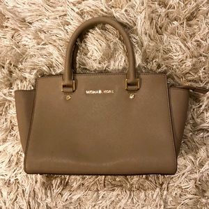 MICHAEL Michael Kors Selma Bag